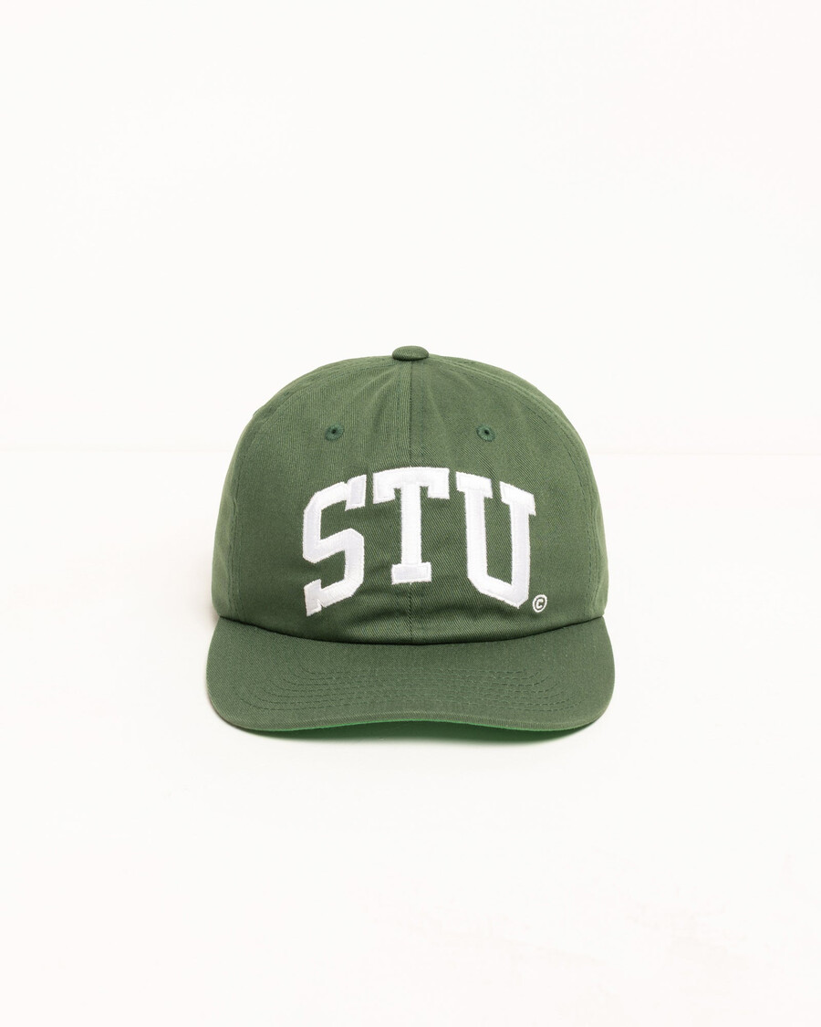 gorra con correa trasera stu arch