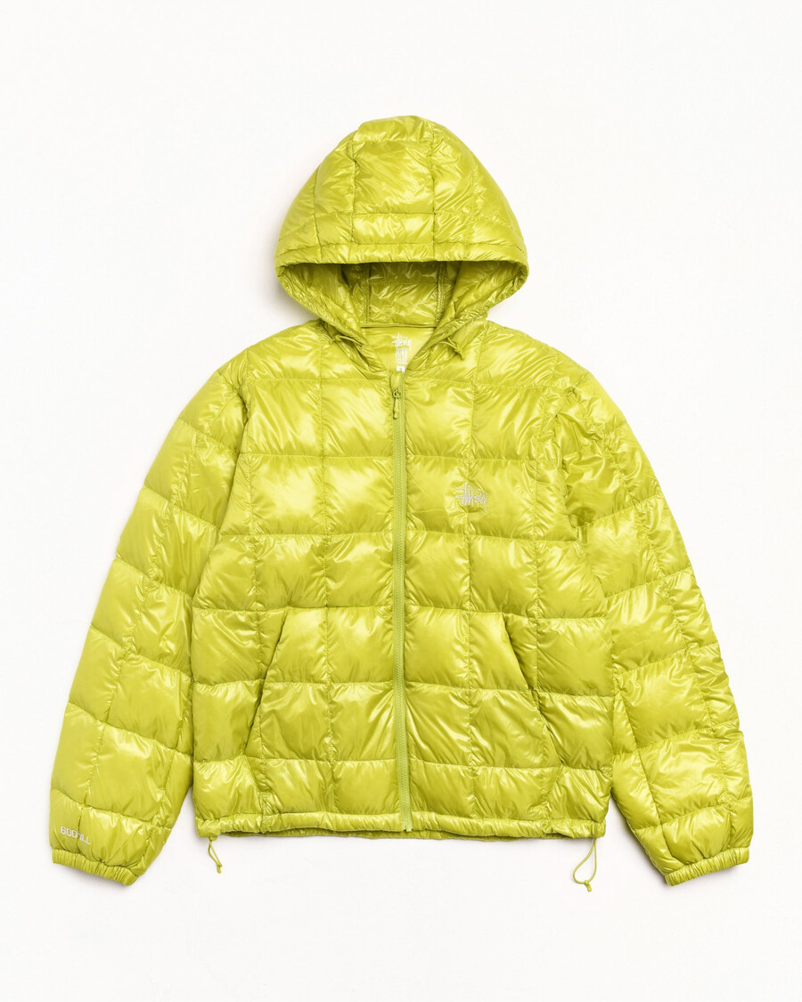 chaqueta acolchada con capucha de peso medio