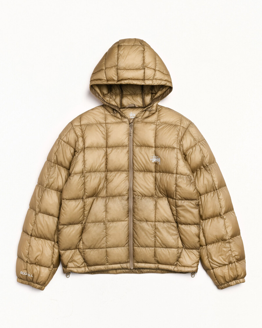 chaqueta acolchada con capucha de peso medio