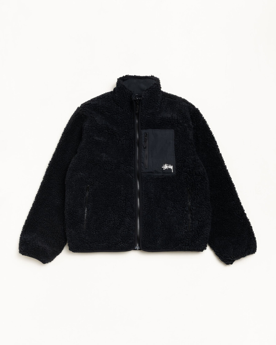 chaqueta reversible sherpa en negro